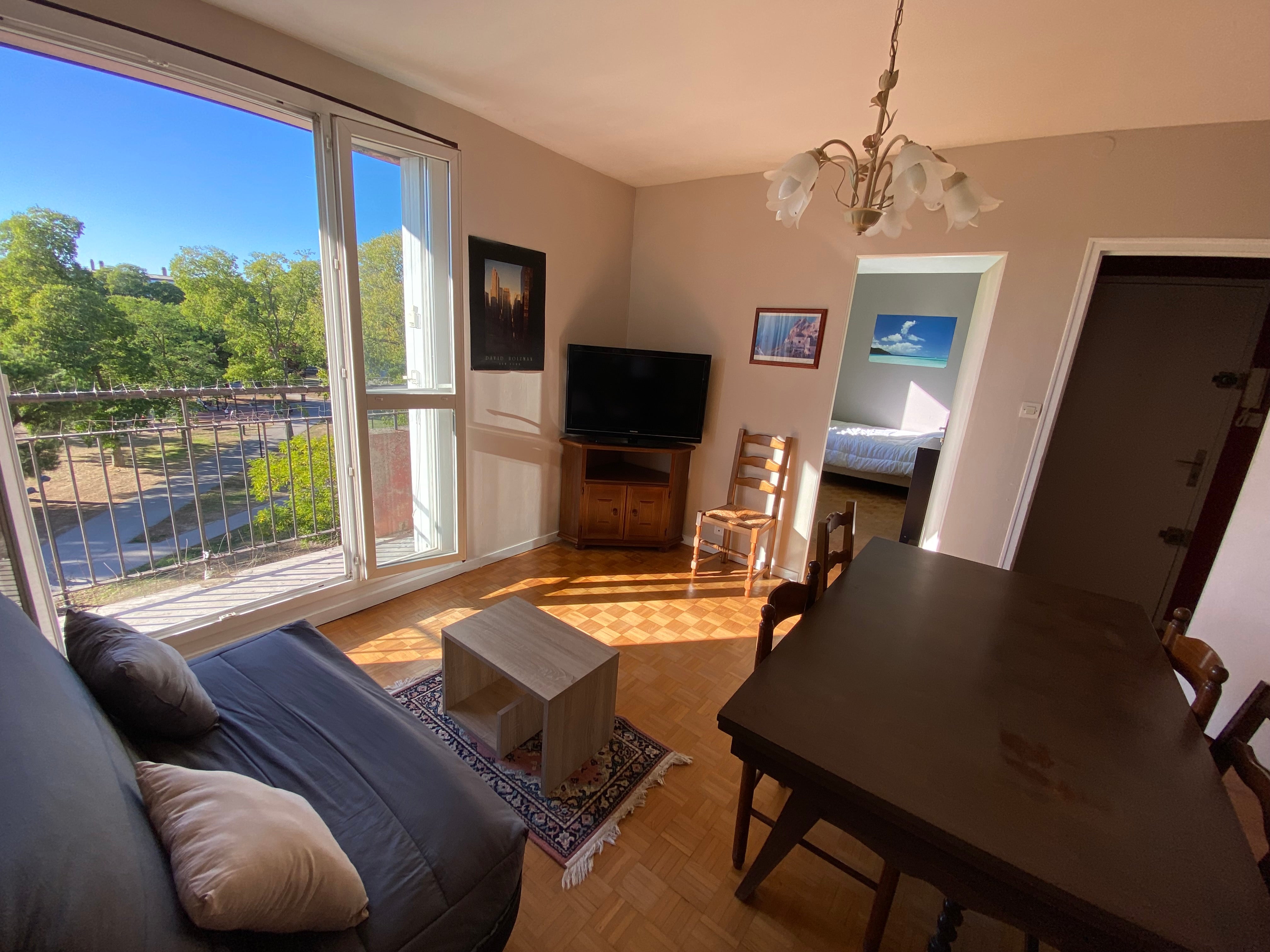 Loue En Colocation Meublé 3 Chambres Dans 4 PièCes Photo principale