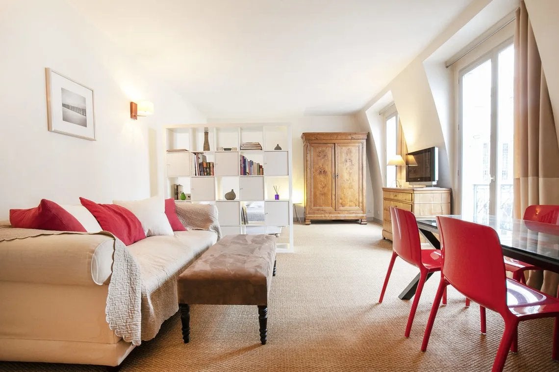 Studio 42 m² – Paris 8e – Madeleine / Saint-Lazare Photo principale