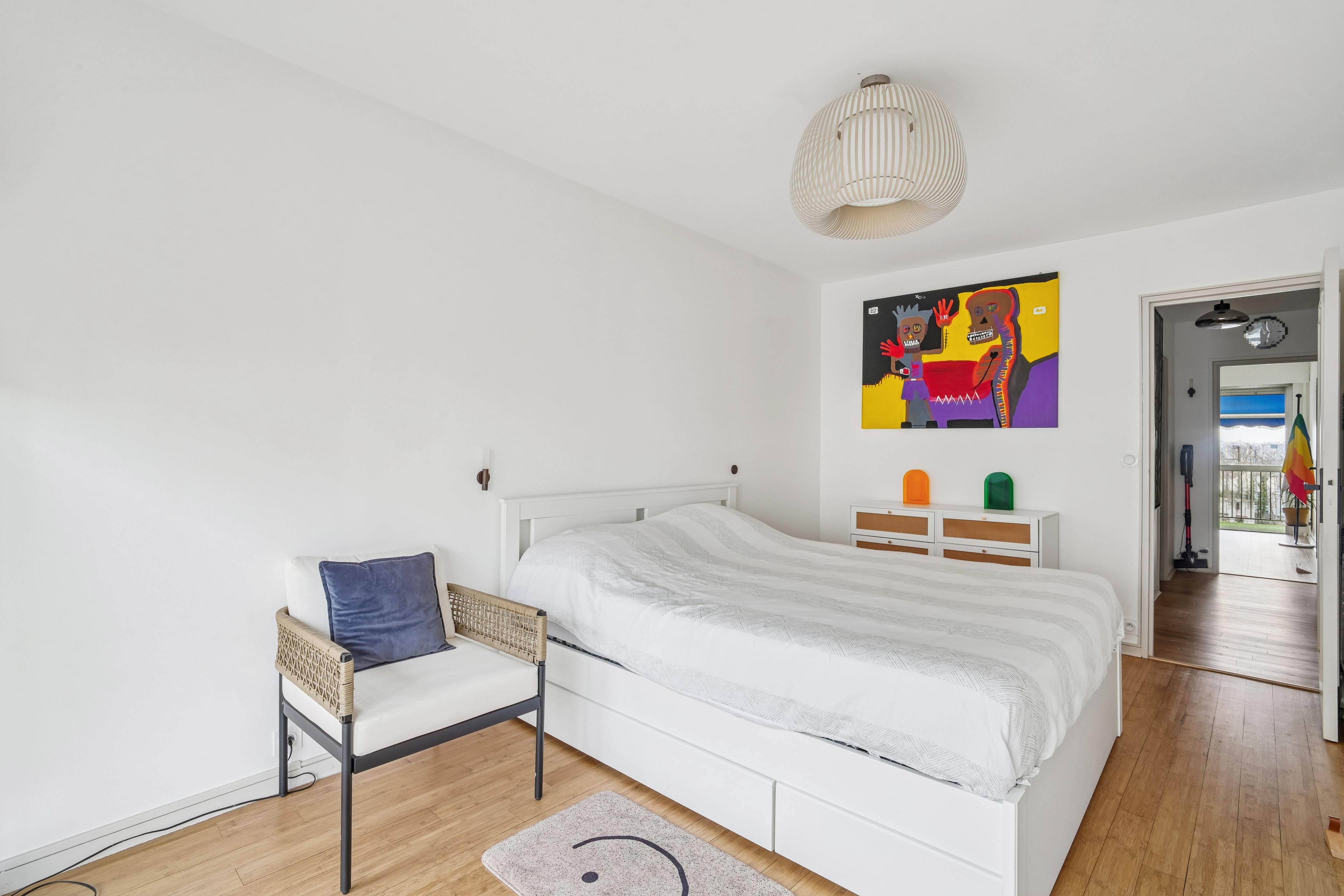 Chambre avec balcon – RER E à 4 min à pieds Photo principale