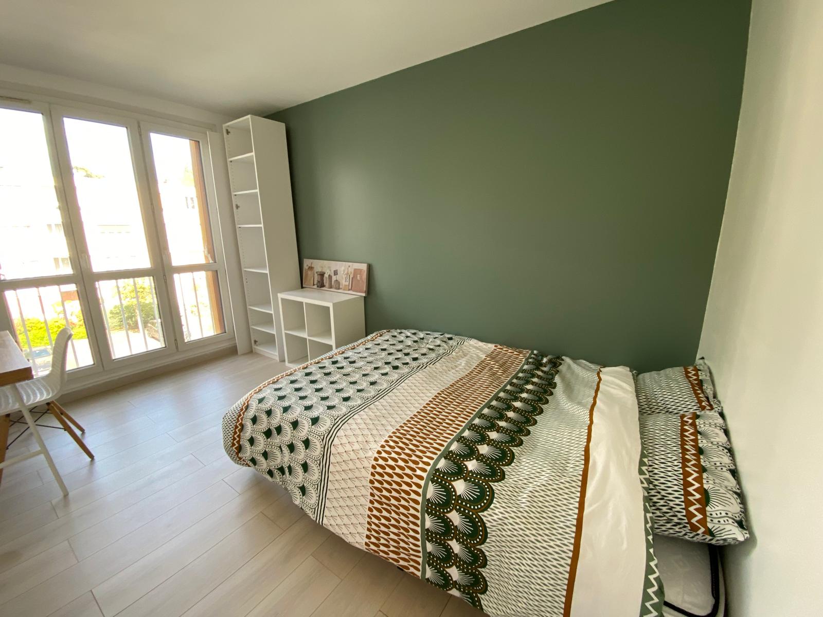 Chambre à louer dans appartement rénové Photo principale