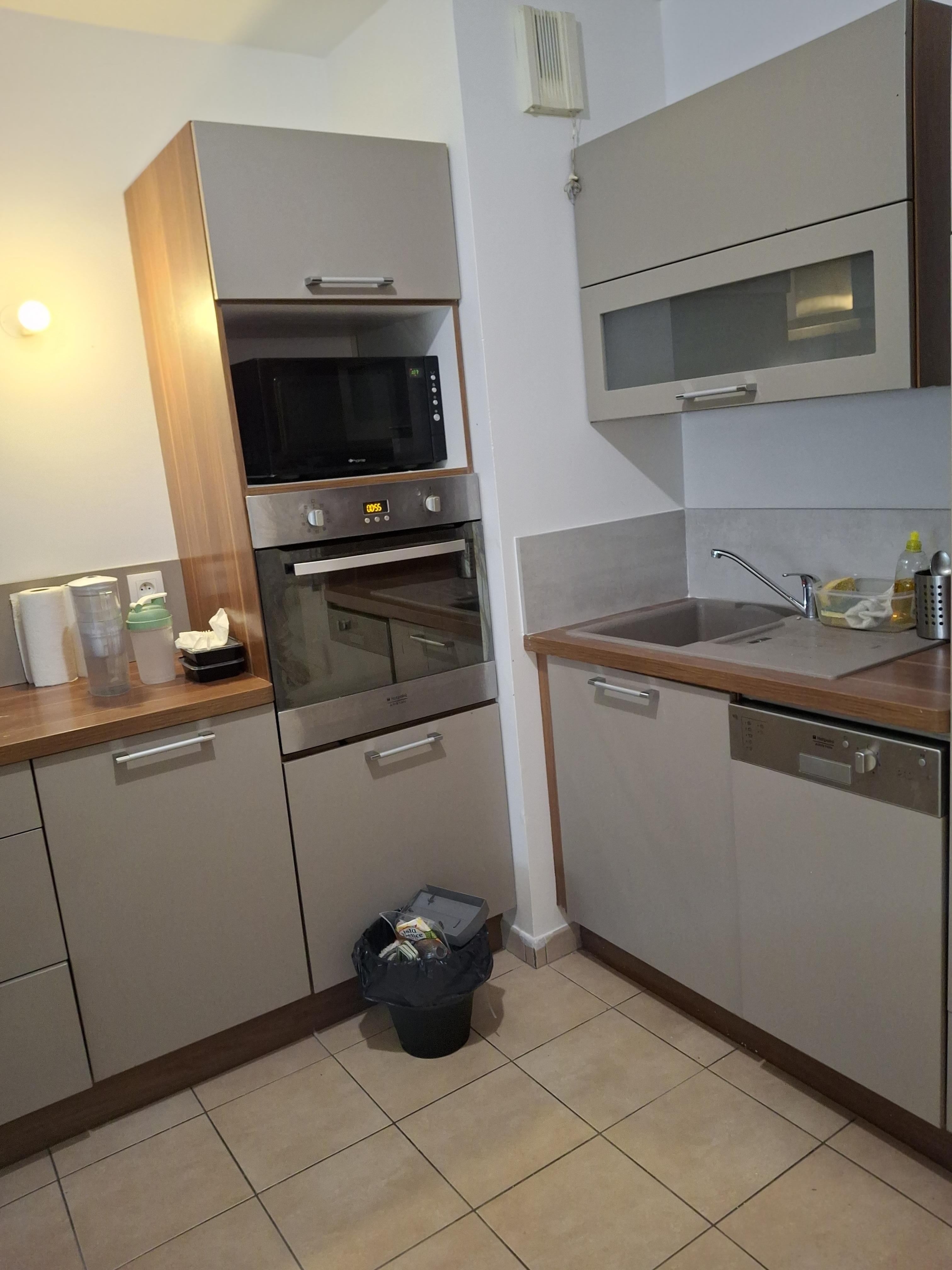 Colocation  Agréable dans T4 haut standing 2min RE Photo principale