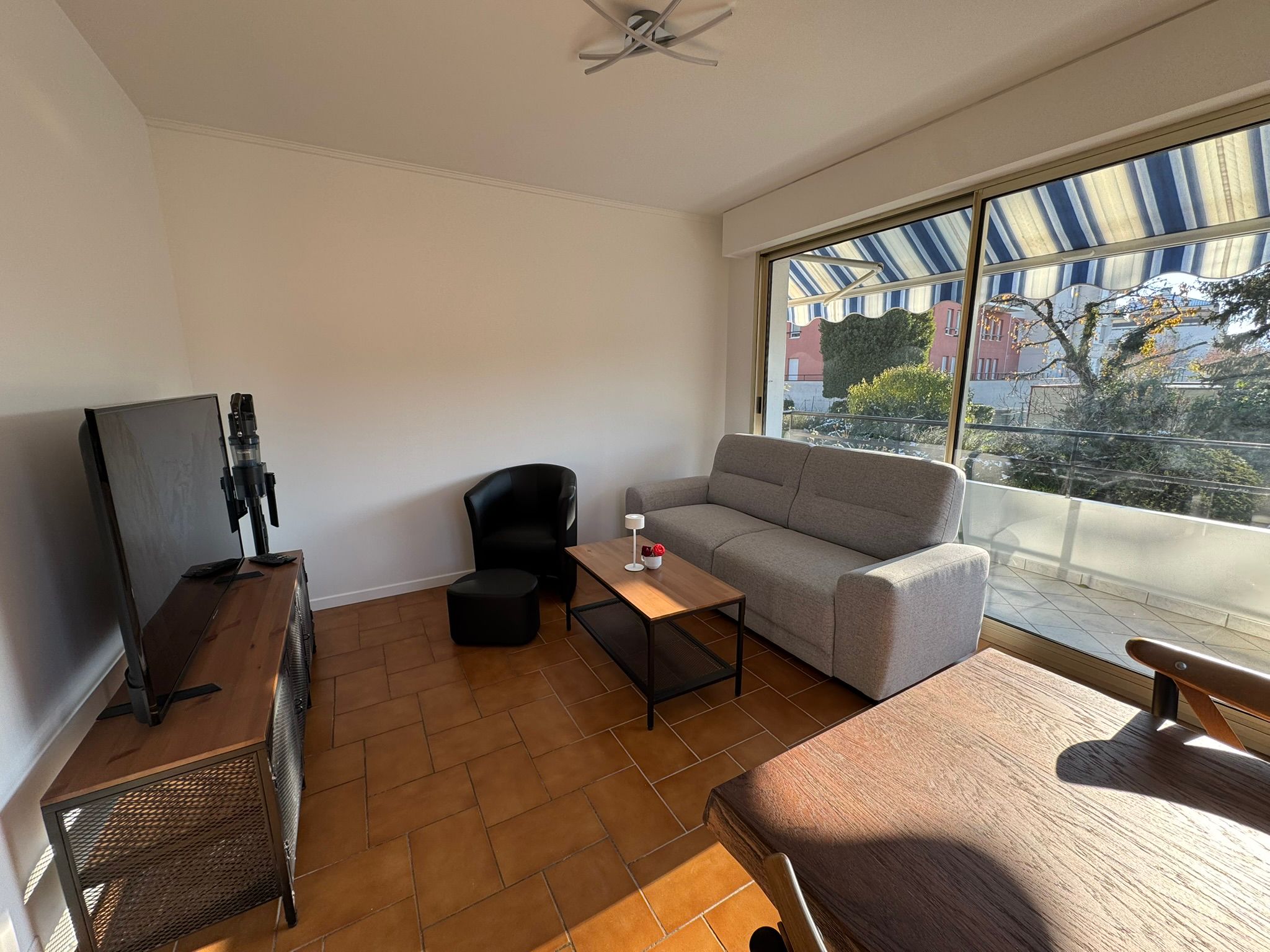 Chambre frontiere suisse - douane de cara Photo principale