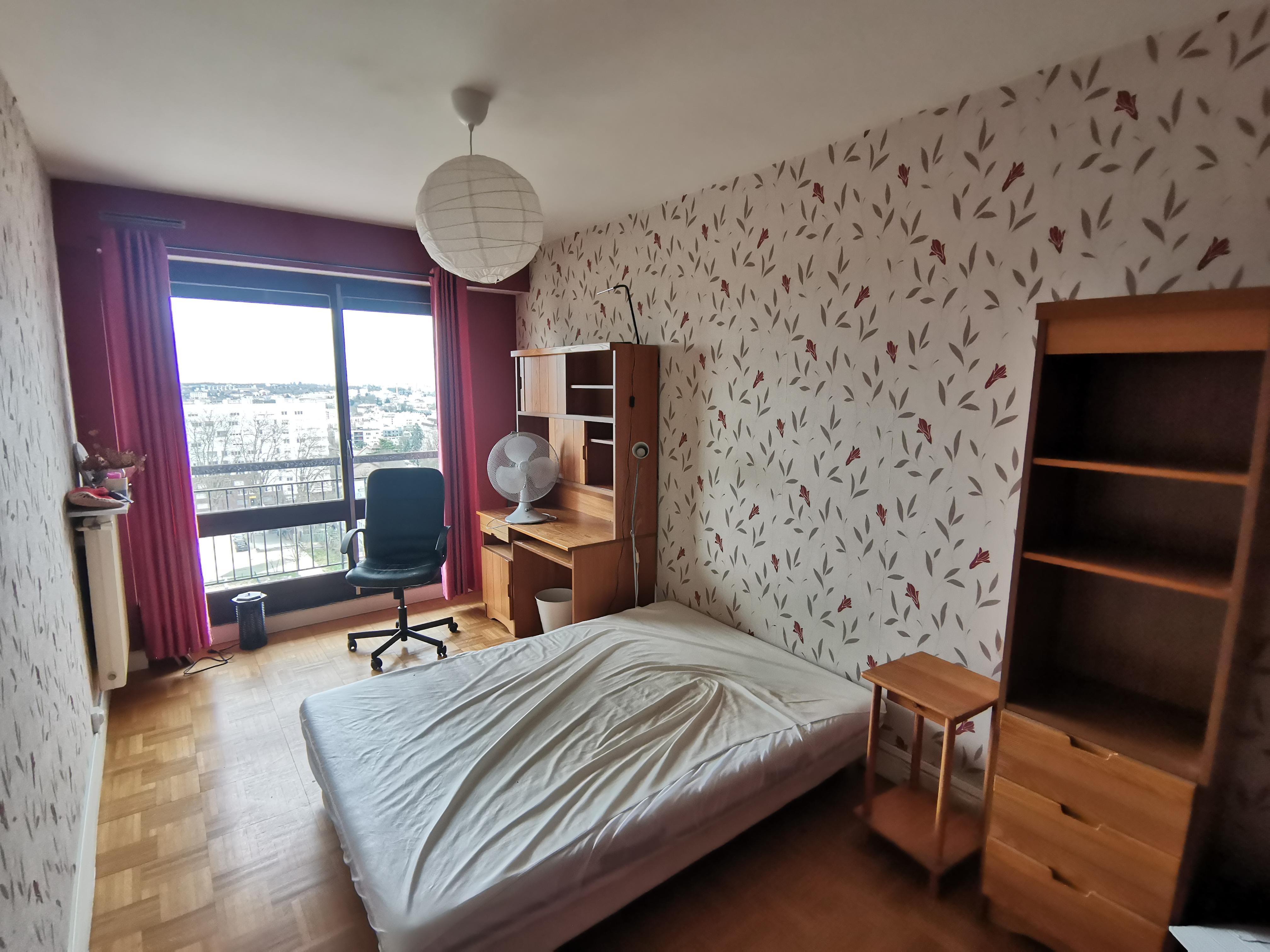 Chambre en colocation disponible Photo principale