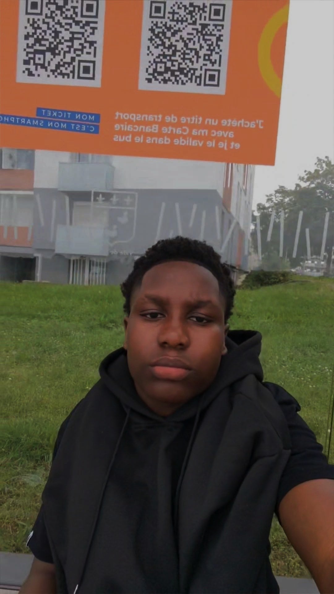 Juste vivre en liberté sans avoir une person... Photo principale