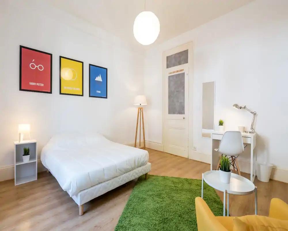 Colocation 16 Quarantaine - Chambre 3 Photo principale