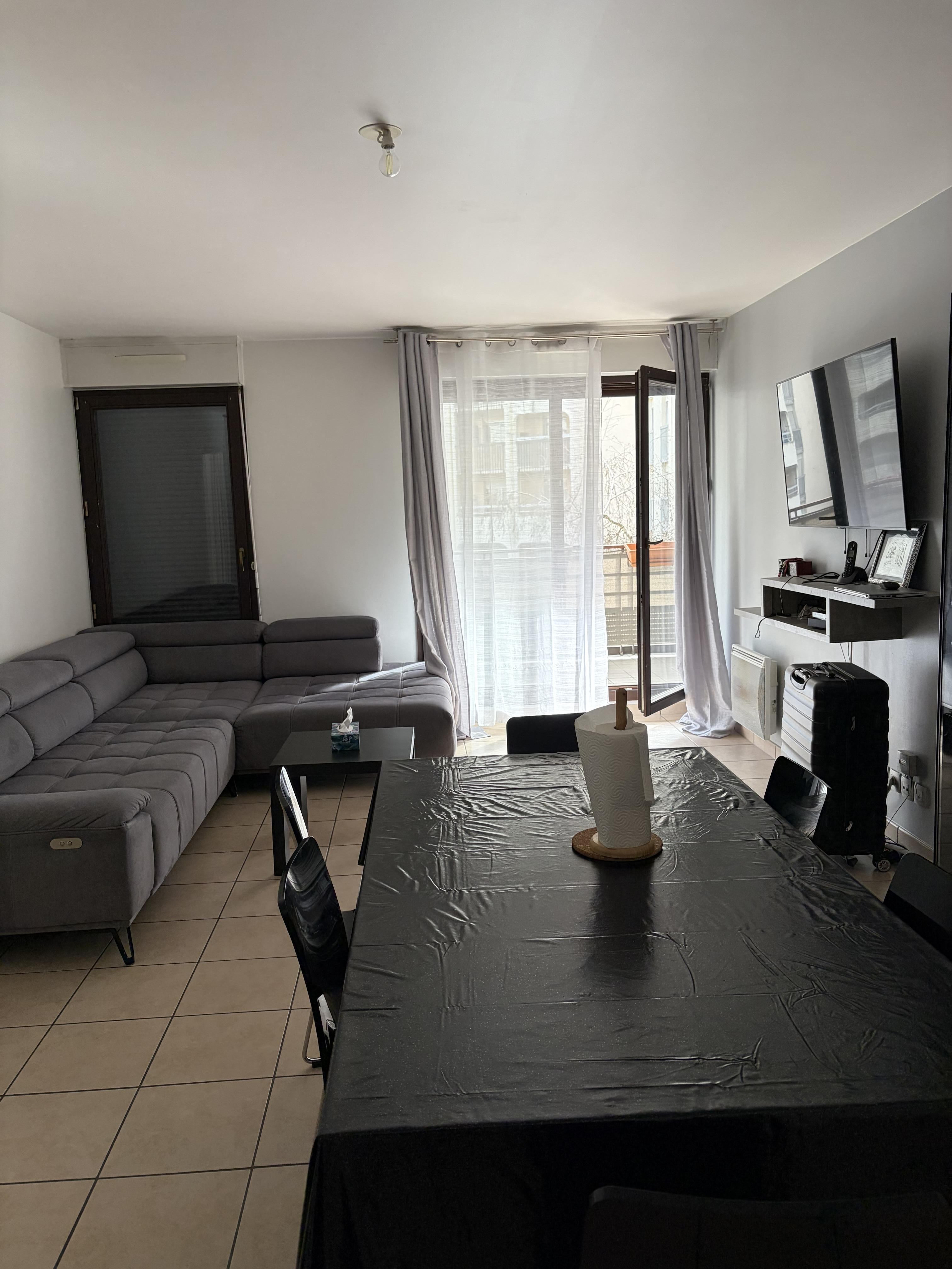 Chambre dans appart occupé que 3/4 de l’année  Photo principale