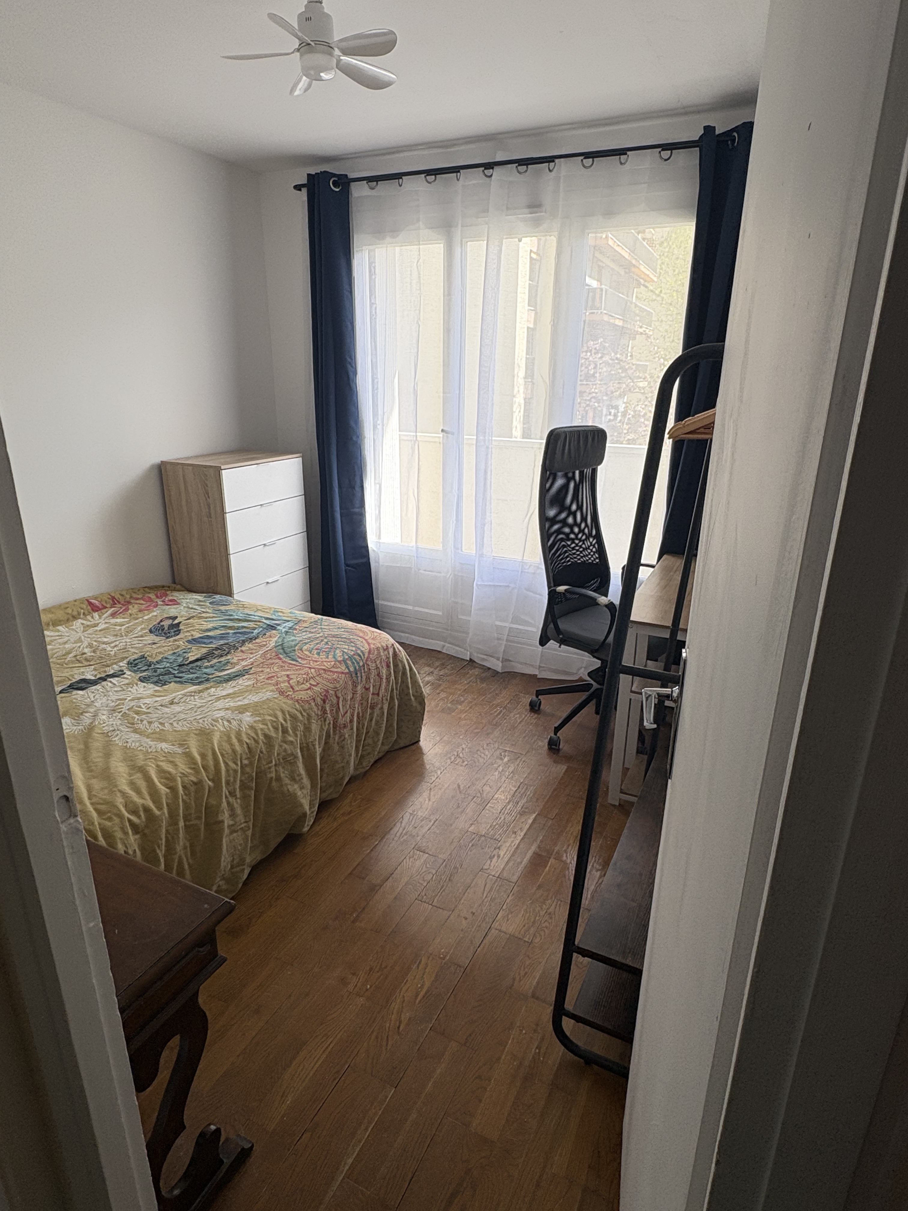 Chambre MeublÉE Avec Balcon PrivÉ – Paris 20E (Pyr Photo principale