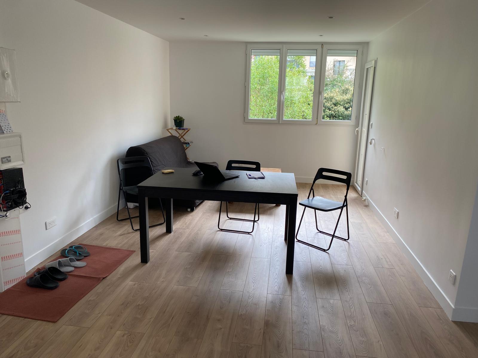 Colocation Chaville Femme Photo principale