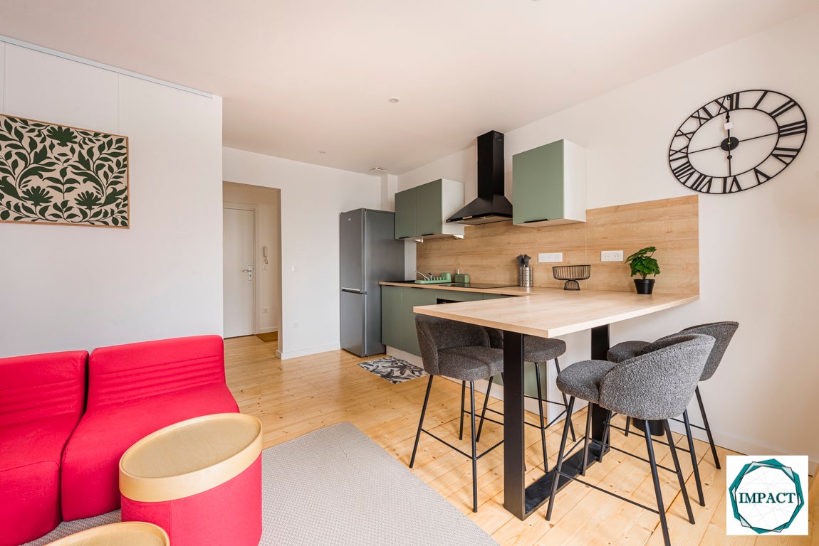 Chambre 14m² + SDB privée — Tout inclus 690€ — Col Photo principale