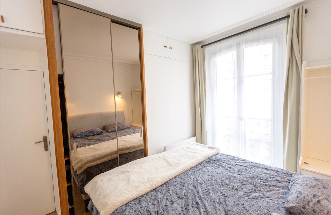 Large room in Levallois very close to Paris 17 Photo principale