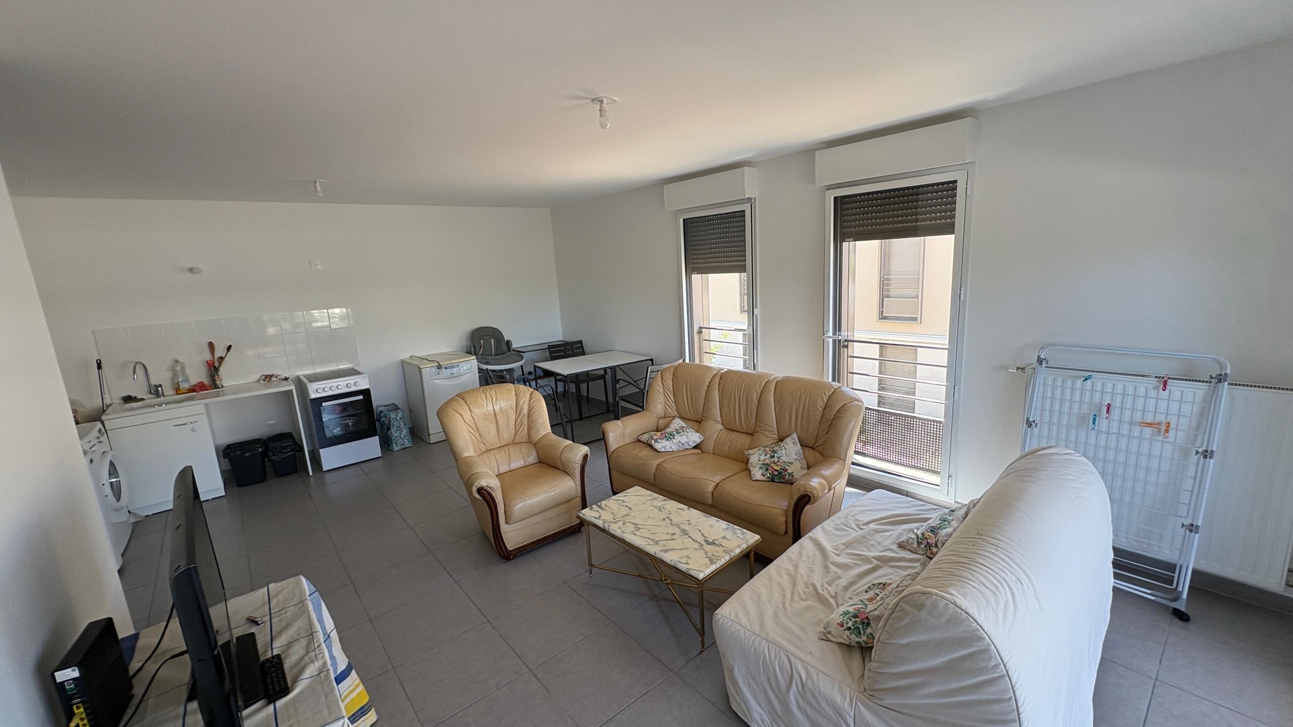 Chambre à louer dans résidence tranquille Photo principale