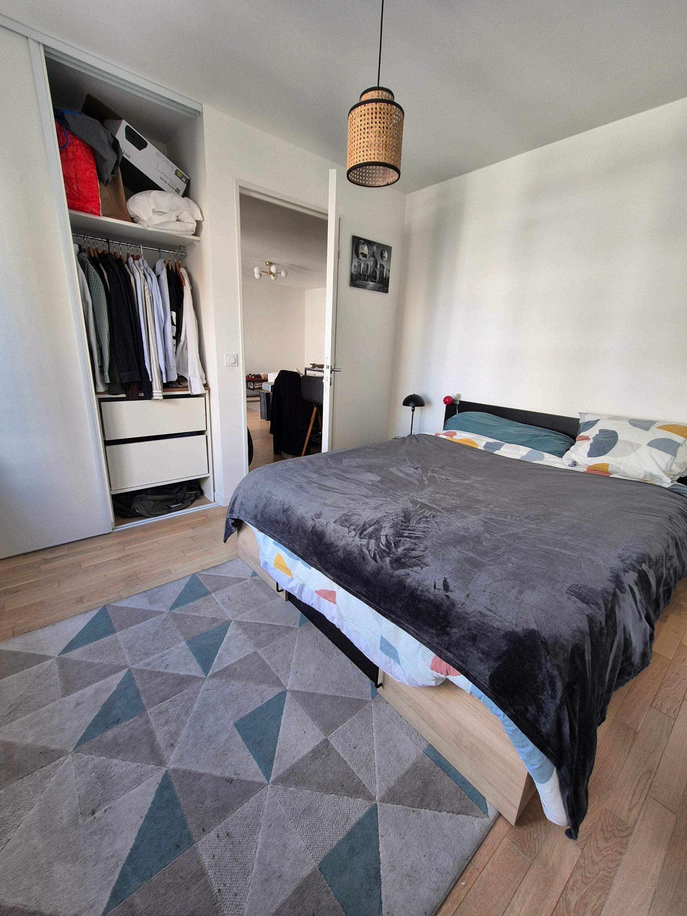Chambre avec salle de bain privative – Colocation  Photo principale