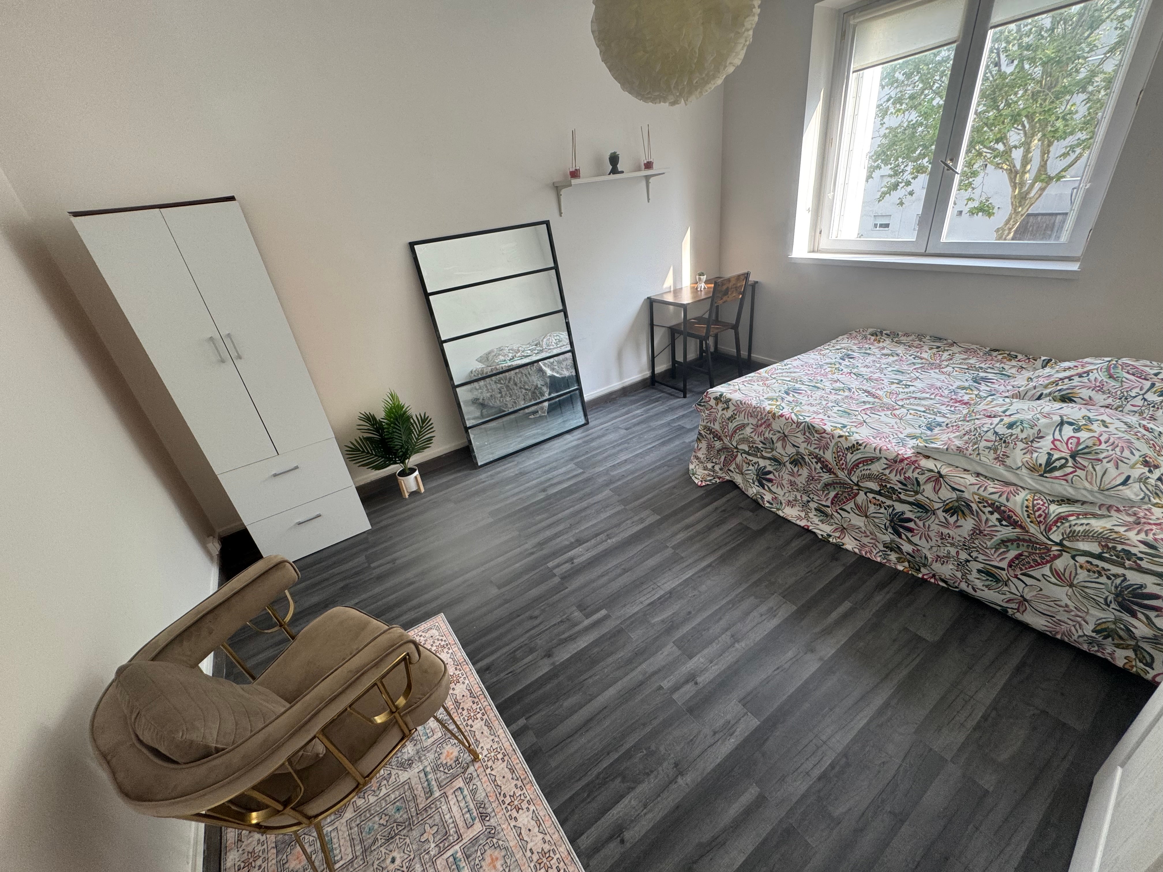 Chambre meublée dans colocation à Poissy Photo principale
