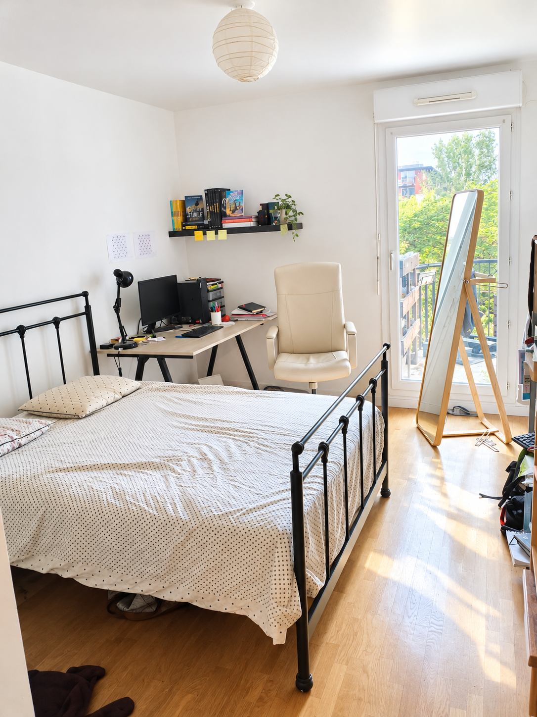 Chambre 13m2 avec balcon et vue sur parc Photo principale