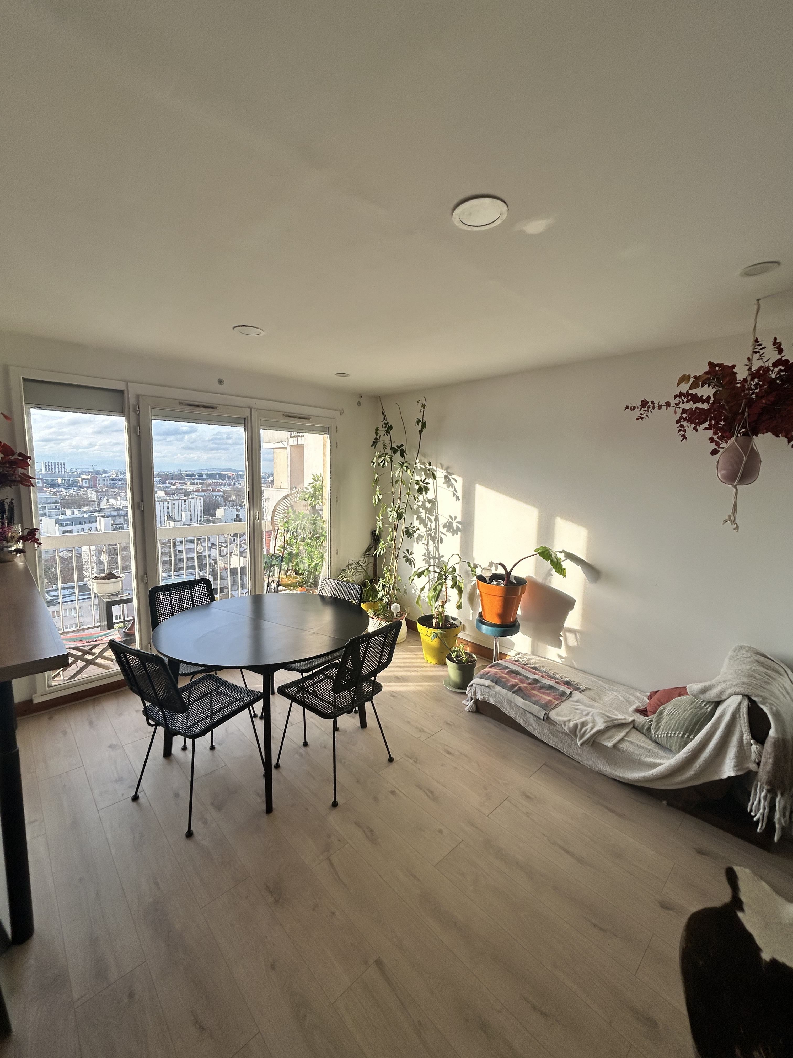Sous location chambre dans grand appartement  Photo principale